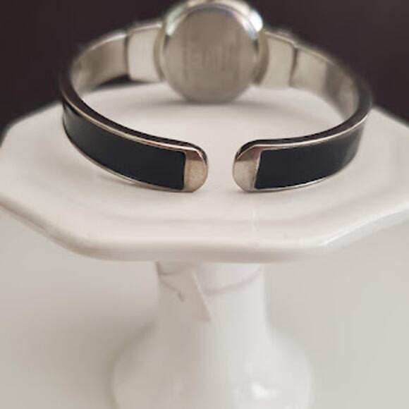 Studio Women's Bracelet Watch Black and Silver Fresh‎ Battery - Picture 8 of 8